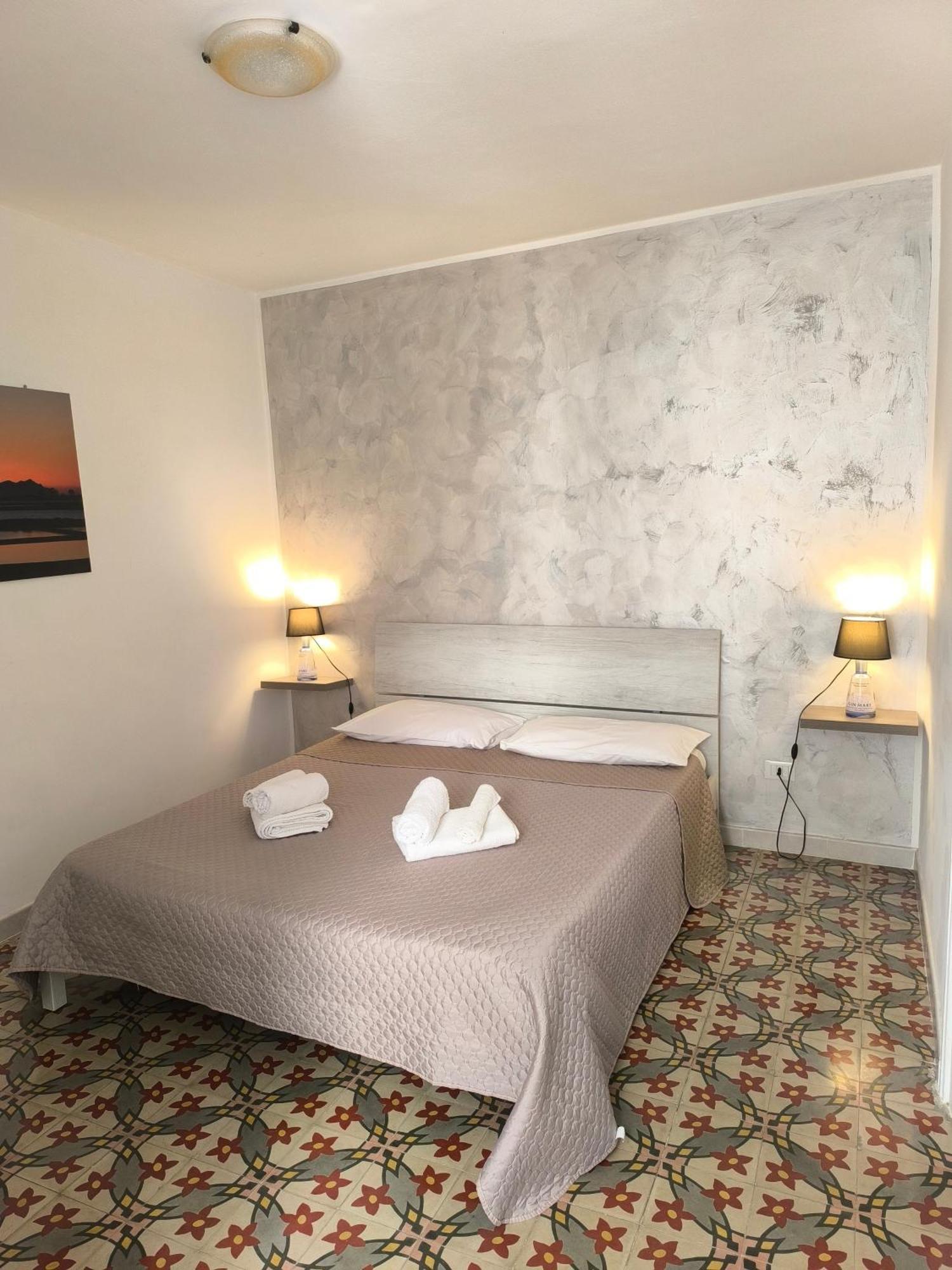 Casa Di Nick Lägenhet Trapani Exteriör bild