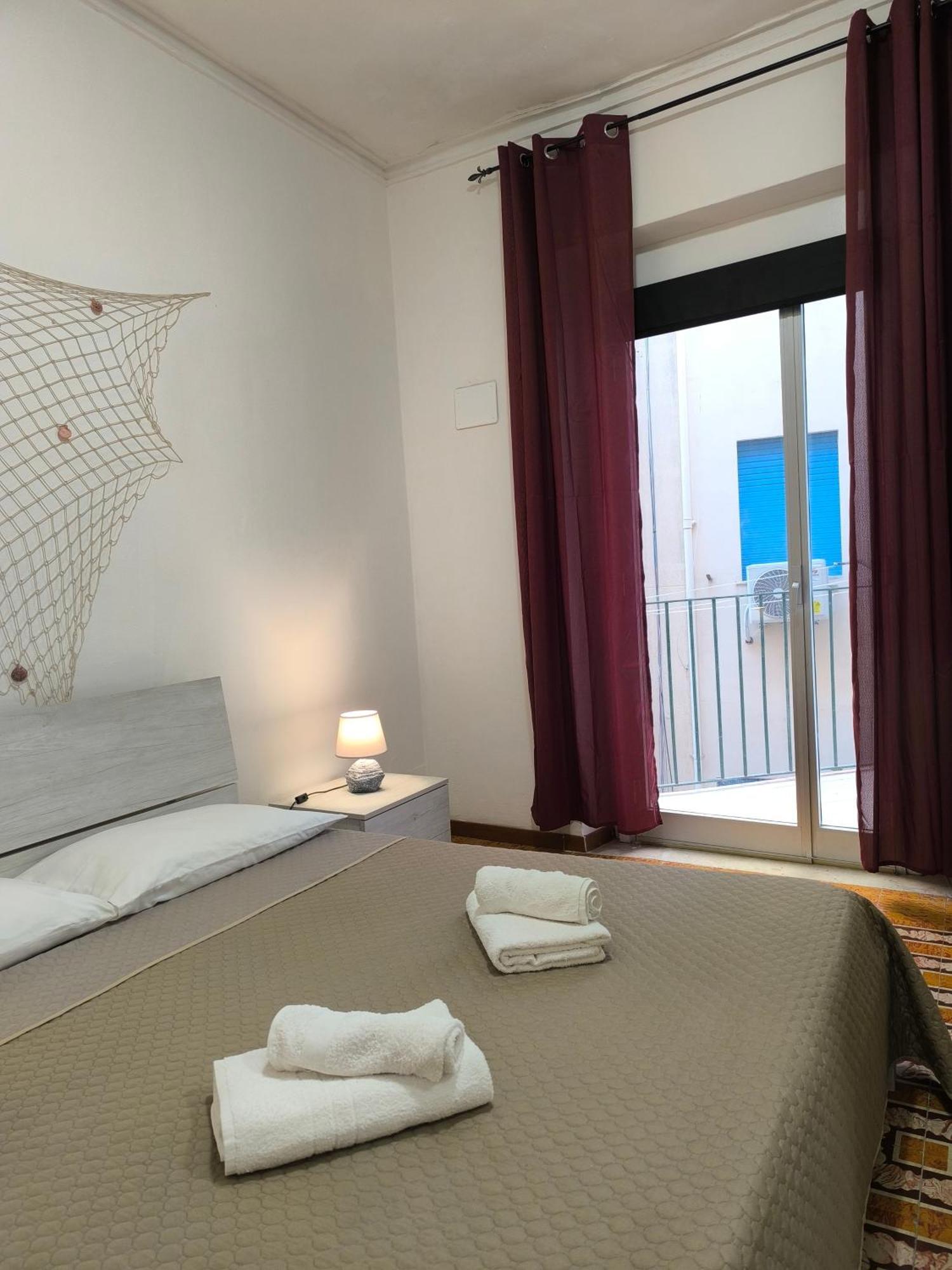 Casa Di Nick Lägenhet Trapani Exteriör bild